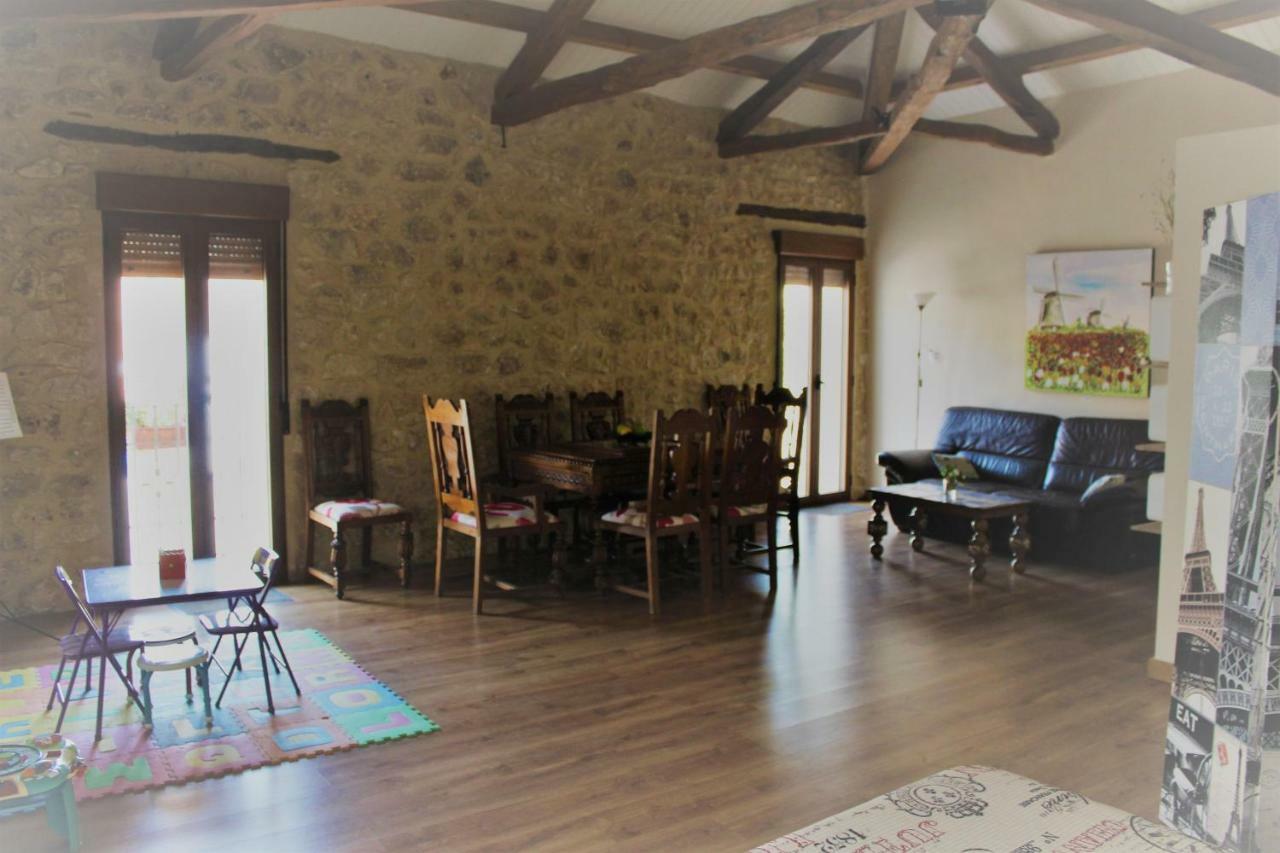 Casa Rural Los Montones Carcelén Exterior photo